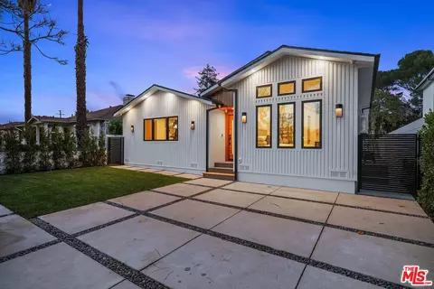 2544 Veteran Ave, Los Angeles, CA 90064