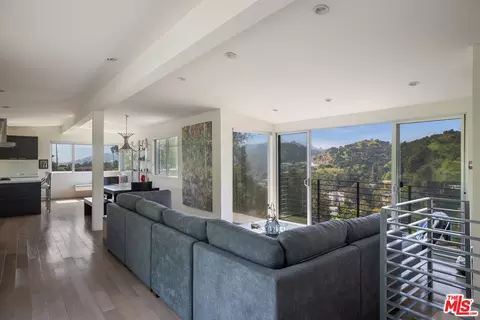 2507 Creston Dr, Los Angeles, CA 90068