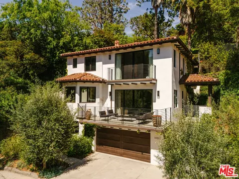 10297 N Mariel Ln, Los Angeles, CA 90077