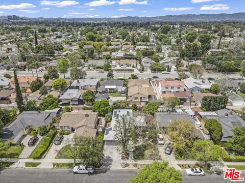 View/Area - 7033 Bothwell Rd, Reseda, CA 91335 photo 2 of 2