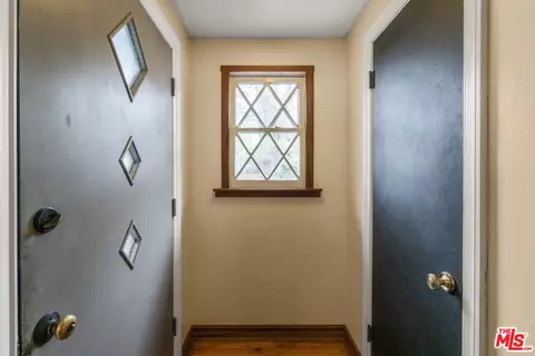 Entry Way - 7033 Bothwell Rd, Reseda, CA 91335 photo 1 of 1