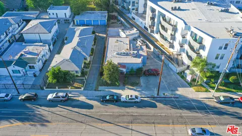 11675 Oxnard St, North Hollywood, CA 91606