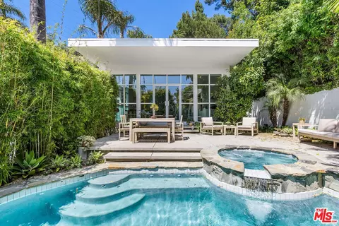 1576 N Doheny Dr, Los Angeles, CA 90069