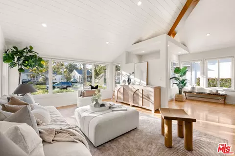 7610 Dunfield Ave, Los Angeles, CA 90045