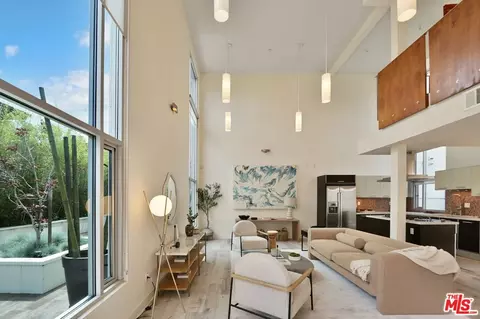 97 N Wilson Ave, Pasadena, CA 91106