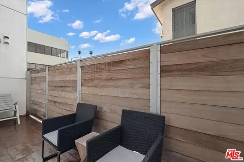97 N Wilson Ave, Pasadena, CA 91106 photo 13