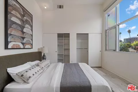 97 N Wilson Ave, Pasadena, CA 91106 photo 23