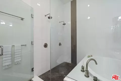 97 N Wilson Ave, Pasadena, CA 91106 photo 22
