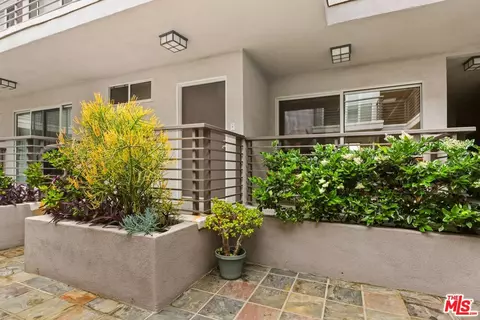 832 Euclid St #108, Santa Monica, CA 90403