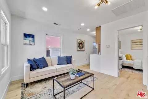 Living - 95 E Louise St, Long Beach, CA 90805 photo 6 of 6