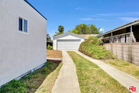 Exterior - 95 E Louise St, Long Beach, CA 90805 photo 8 of 8