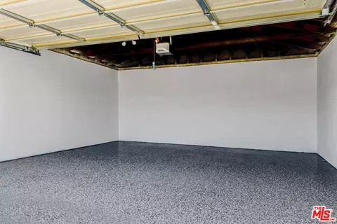 Exterior - 95 E Louise St, Long Beach, CA 90805 photo 5 of 8