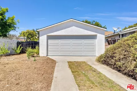 Exterior - 95 E Louise St, Long Beach, CA 90805 photo 6 of 8