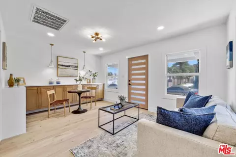 Living - 95 E Louise St, Long Beach, CA 90805 photo 2 of 6