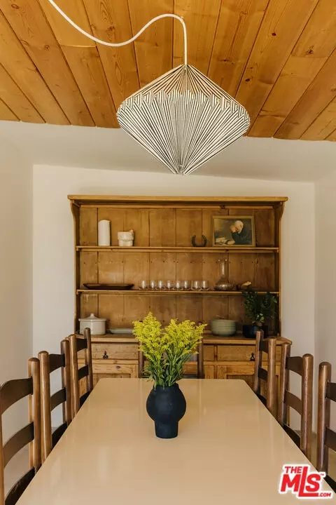 Dining - 58183 Burke Rd, Yucca Valley, CA 92284 photo 3 of 4