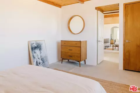 Bedroom - 58183 Burke Rd, Yucca Valley, CA 92284 photo 6 of 9