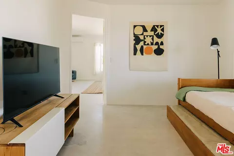 Bedroom - 58183 Burke Rd, Yucca Valley, CA 92284 photo 4 of 9