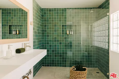Bath - 58183 Burke Rd, Yucca Valley, CA 92284 photo 1 of 6