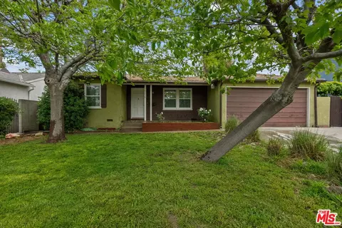 10250 Langmuir Ave, Sunland, CA 91040