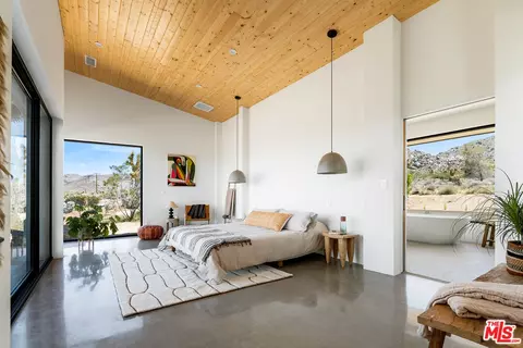 Bedroom - 8989 Tortuga Trl, Joshua Tree, CA 92252 photo 2 of 5