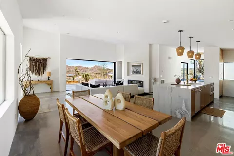 Dining - 8989 Tortuga Trl, Joshua Tree, CA 92252 photo 2 of 3