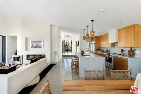 Kitchen - 8989 Tortuga Trl, Joshua Tree, CA 92252 photo 3 of 3