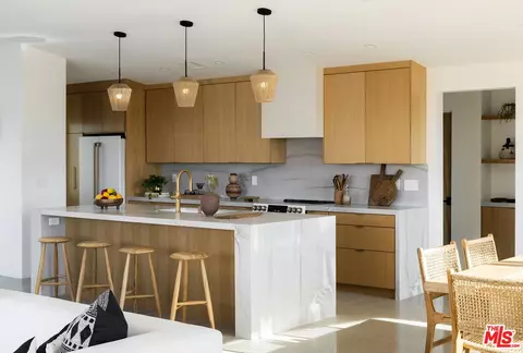 Kitchen - 8989 Tortuga Trl, Joshua Tree, CA 92252 photo 2 of 3