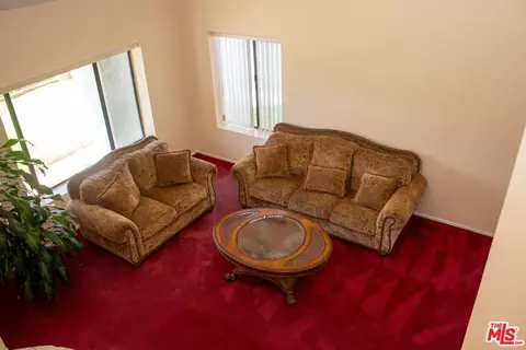 3041 Lee Pl, Oxnard, CA 93035 photo 2