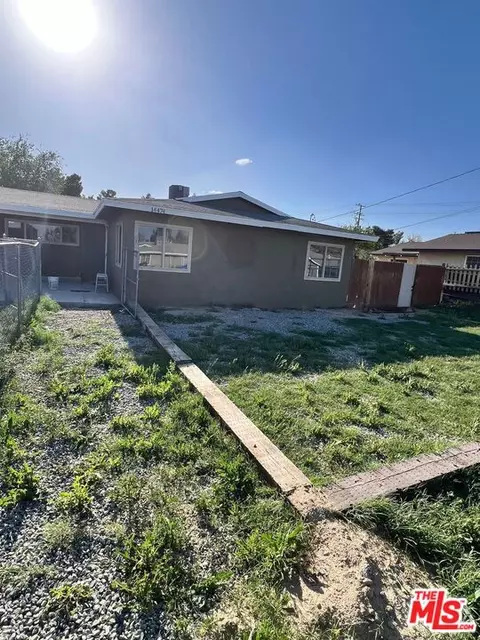 14474 Harmony Ln, Victorville, CA 92395