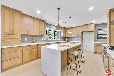 9222 Gainford St, Downey, CA 90240