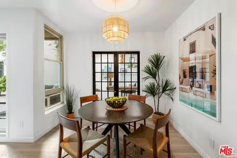 1110 Hacienda Pl #102, West Hollywood, CA 90069