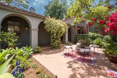 2075 W Silver Lake Dr, Los Angeles, CA 90039