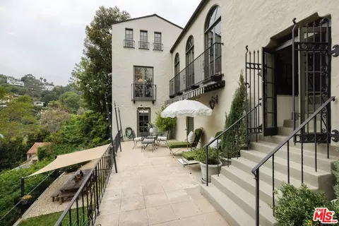 2275 Bronson Hill Dr, Los Angeles, CA 90068