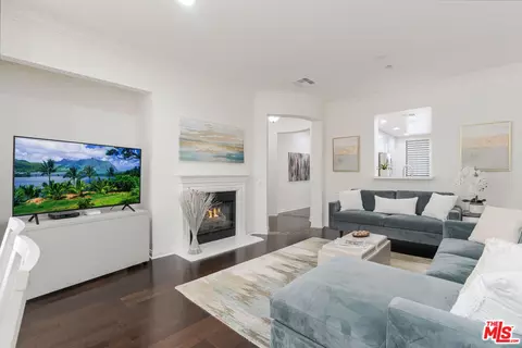 5625 Crescent Park #415, Playa Vista, CA 90094