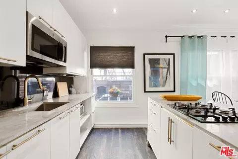 2121 James M Wood Blvd #105, Los Angeles, CA 90006
