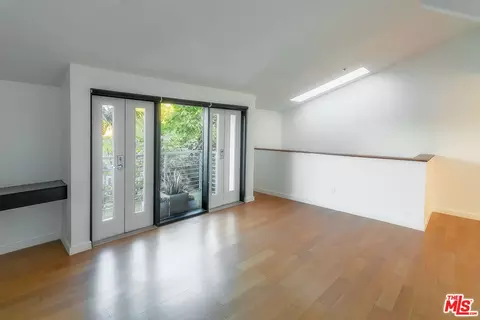 Living - 815 Hampton Dr #8, Venice, CA 90291 photo 5 of 5
