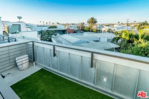 Other - 815 Hampton Dr #8, Venice, CA 90291 photo 2 of 3