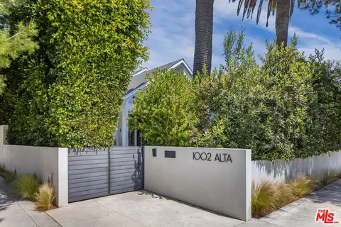 1002 Alta Ave, Santa Monica, CA 90402