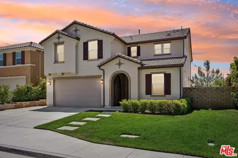 19594 Griffith Dr, Santa Clarita, CA 91350