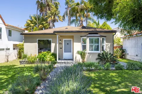 704 Madrid Ave, Torrance, CA 90501
