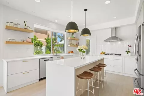 Kitchen - 7 Figaro, Irvine, CA 92606 photo 2 of 4