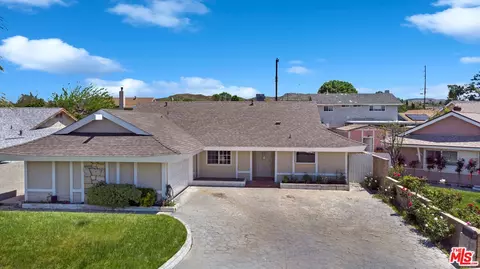 27810 Larkmain Dr, Santa Clarita, CA 91350
