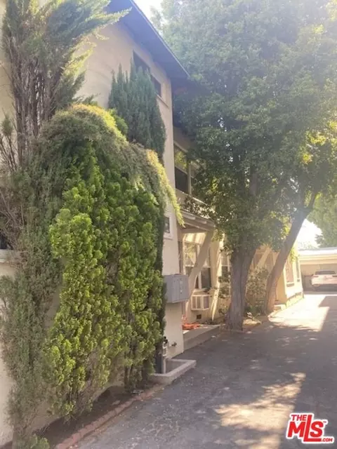 6254 Whitsett Ave, North Hollywood, CA 91606