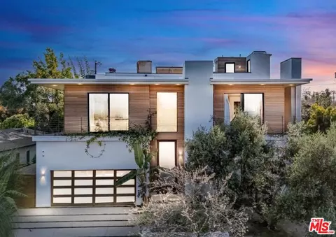 3301 Keeshen Dr, Los Angeles, CA 90066