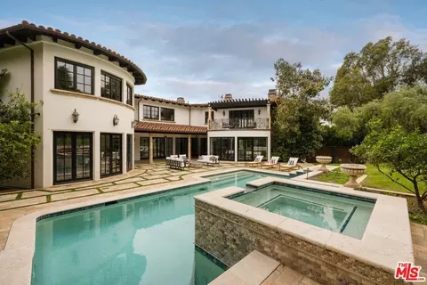 13023 W Sunset Blvd, Los Angeles, CA 90049