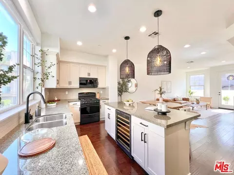 6519 La Mirada Ave, Los Angeles, CA 90038