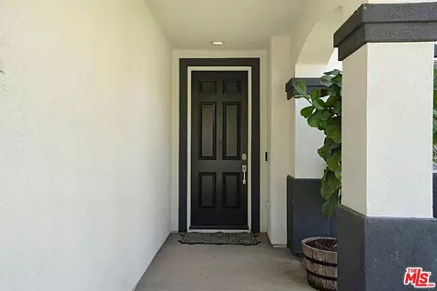 15121 Holiday Dr, Fontana, CA 92336 photo 5