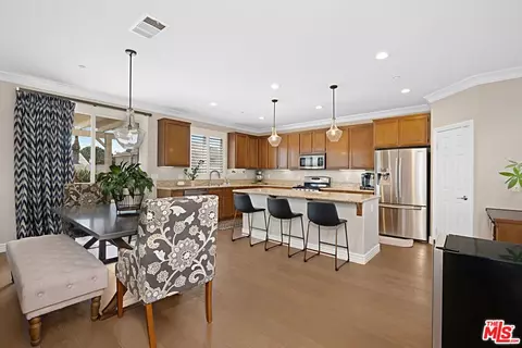 15121 Holiday Dr, Fontana, CA 92336 photo 10