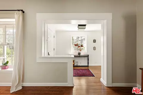 Entry Way - 2085 E Altadena Dr, Altadena, CA 91001 photo 1 of 1