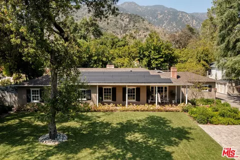 2085 E Altadena Dr, Altadena, CA 91001